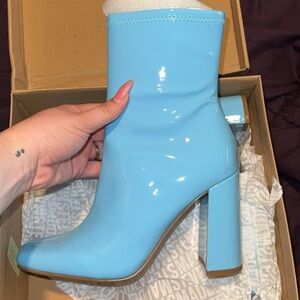 BRAND NEW Steve Madden Boots